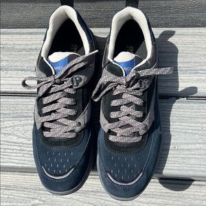 Mens Geox Spherica 4x4 ABX sneakers in Navy dark gray and black. Mens size 10